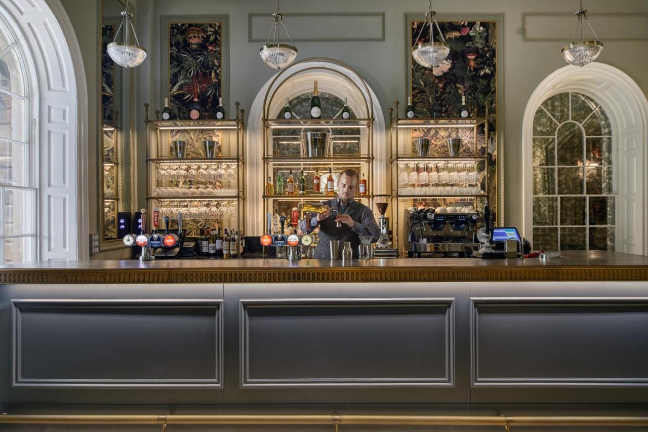 Hotel Ensana Buxton Crescent Exterior foto The bar at the National Café